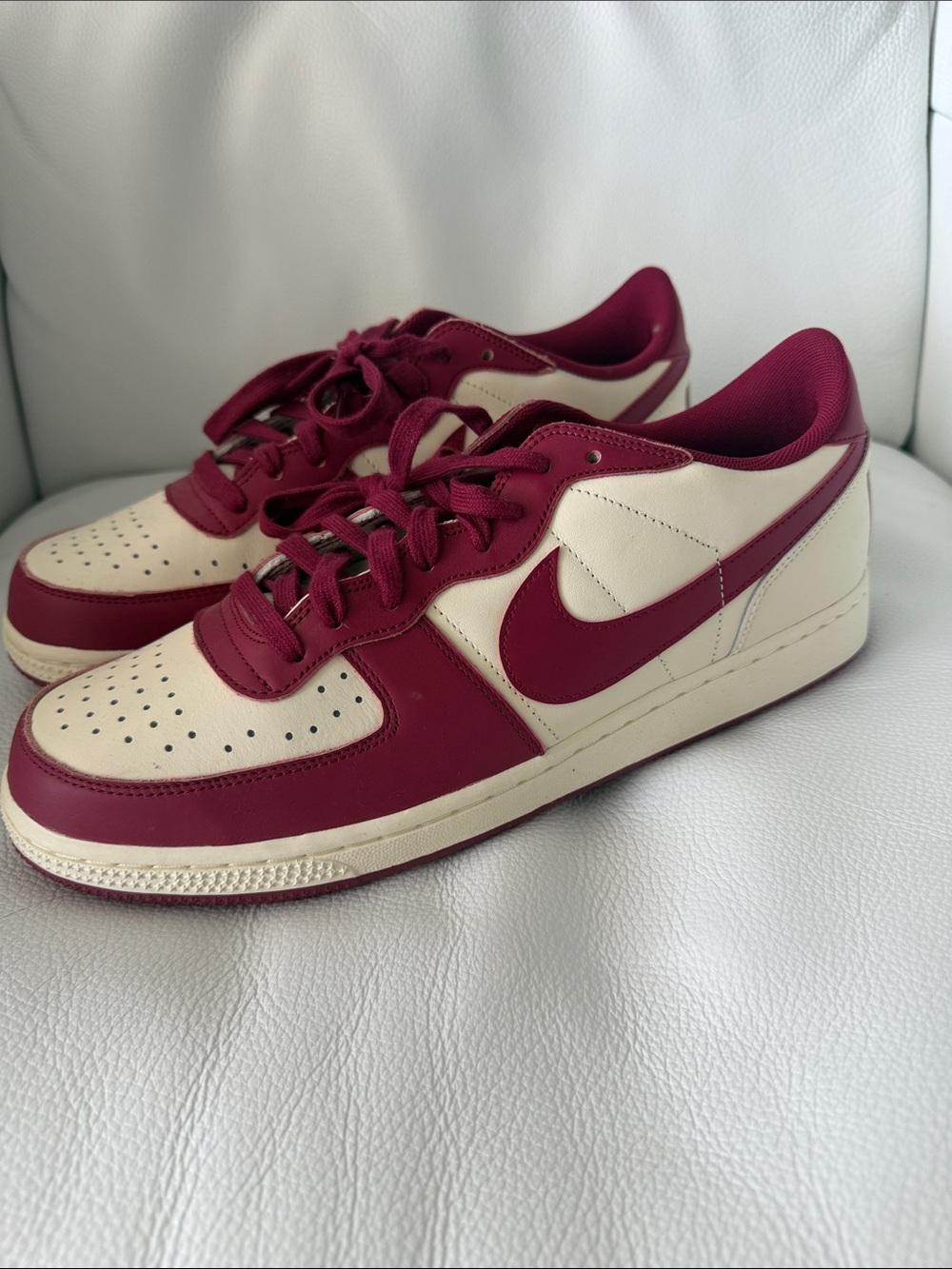 Nike Women's Low-Top Sneakers in Cream & Burgundy